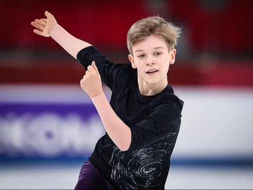 Лев Лазарев выиграл первенство России по фигурному катанию среди юношей