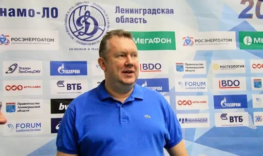 Волейбольный клуб «Нова» продлил контракт с главным тренером Согриным