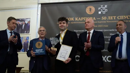 Российский шахматист Ян Непомнящий стал победителем «Кубка Карпова»