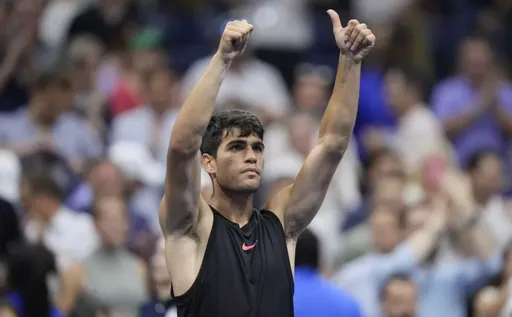 Алькарас успешно стартовал на US Open, обыграв американца Опелку в первом круге