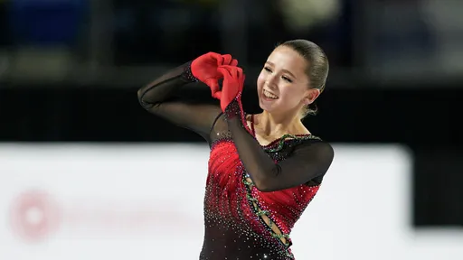 Стало известно, что российская фигуристка Валиева хочет поступить в МГУСиТ