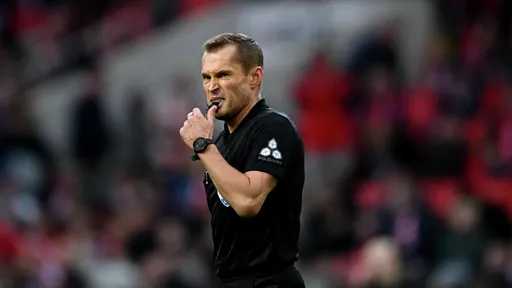 Глава судей Мажич признал ошибку Безбородова в матче «Ахмат» - ЦСКА
