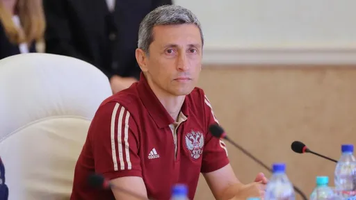 Хомуха: политики опять вмешаются и могут притормозить инициативу Чеферина по допуску россиян
