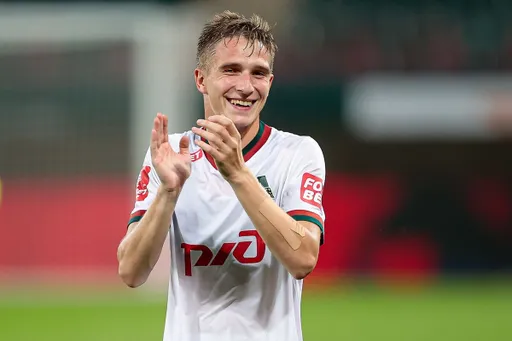 Агент Самошникова сказал, что игрок находится в заявке на матч с «Ростовом»
