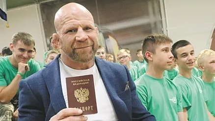 В Госдуме РФ отреагировали на отказ Монсона от гражданства США