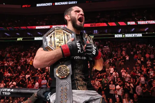 Махачев ответил Двалишвили на недовольство из-за флага России на турнире UFC 330