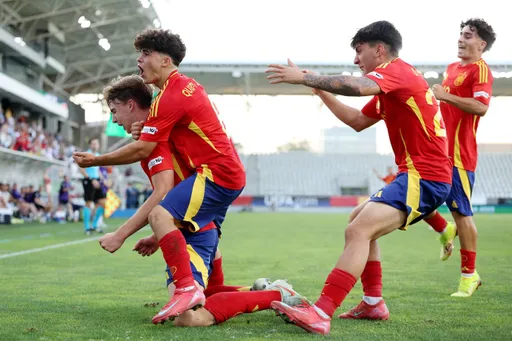Испания U19 обыграла Германию U19 в 1/2 финала Евро-2025