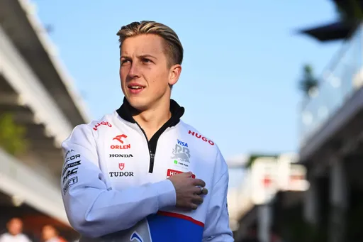 Отец Ферстаппена выступил с поддержкой Лоусона после его ухода из Red Bull