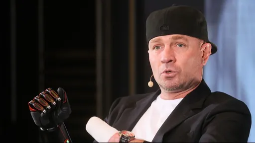 Костомаров считает, что художественный фильм о нём может мотивировать людей