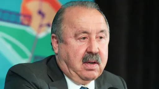 Валерий Газзаев: Семак найдет для Глушенкова место на поле