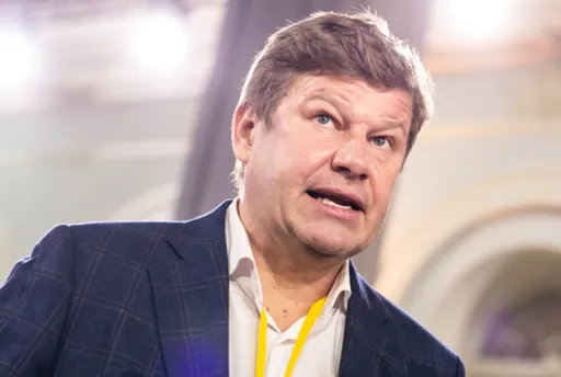 Губерниев: Дзюба эпатирует и вступает на дорогу шоу-бизнеса, но я советую ему оставаться вежливым спортсменом