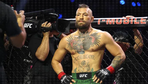 Макгрегор подтвердил разрыв связок и пообещал вернуться в UFC летом 2027 года