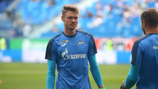 Вратарь «Зенита» Адамов рассказал, как провел отпуск после выигранного требла
