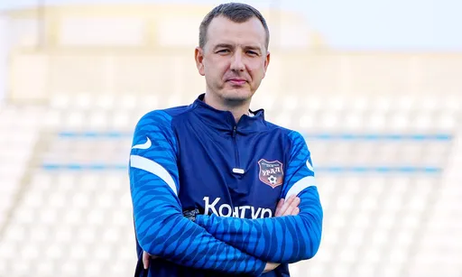 Евгений Аверьянов покинул пост главного тренера «Урала»