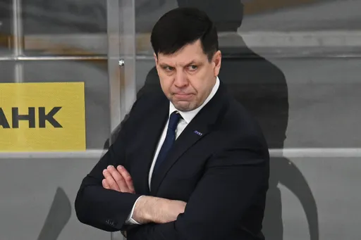 «Лада» расторгла контракт с тренером Павлом Зубовым
