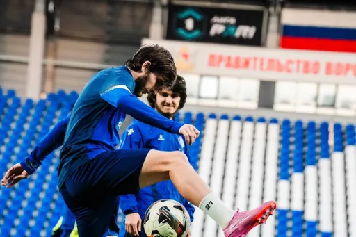 Лига PARI: «Факел» победил «Волгу», а «Родина» сыграла вничью с «Чайкой»