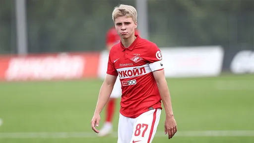 «Факел» хочет арендовать полузащитника «Спартака» Зорина