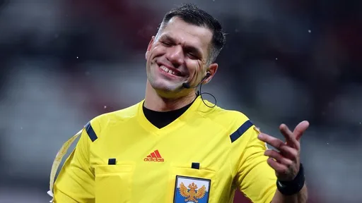 Игорь Федотов: Левникову следовало показать Роналду жёлтую карточку