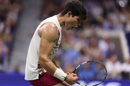 Алькарас обыграл де Минора в матче Итогового чемпионата ATP