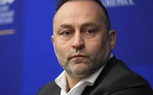 Свищёв: украинцу Трубину будет стыдно за то, что не пожал руку Головину