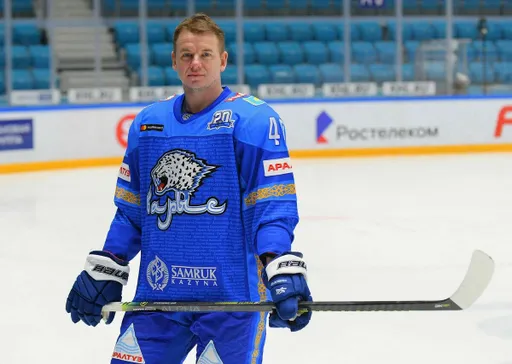 Казахстанский нападающий Старченко завершил карьеру игрока в возрасте 40 лет