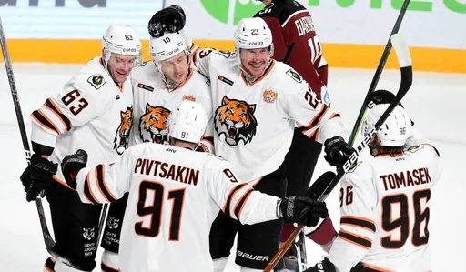 «Амур» победил «Витязь» в матче FONBET КХЛ, отыгравшись со счетом 0:2