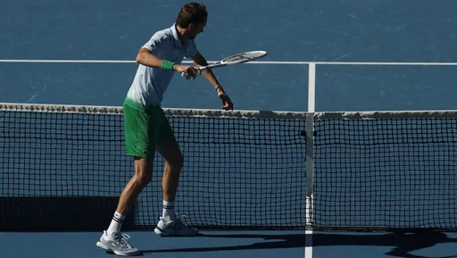Камельзон разочарован вылетом Медведева с Australian Open-2025