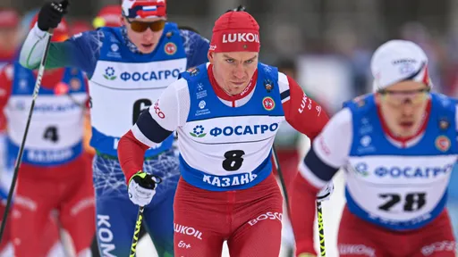 Большунов выиграл спринт на этапе Кубка России в Ижевске
