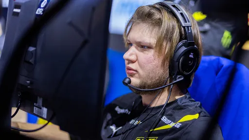 S1mple посетил матч между «Шахтёром» и «Фейеноордом» в рамках Лиги Европы