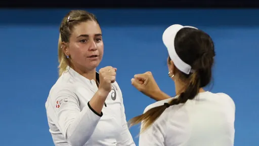 Хромачёва и Данилина одержали победу в финале турнира категории WTA-1000