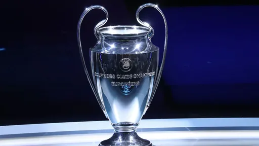 Adidas представил мяч на финал Лиги чемпионов УЕФА