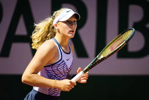 Мирра Андреева объяснила травмой снятие с турнира WTA-1000 в Майами