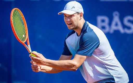 Котов обыграл колумбийца Галана в первом круге турнира серии ATP-250 в Чэнду