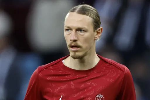 L'Équipe: Сафонов не вошел в топ-30 игроков по размеру зарплаты в Лиге 1