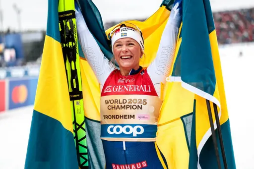 Шведка Карлссон выиграла женский скиатлон на ОИ-2026