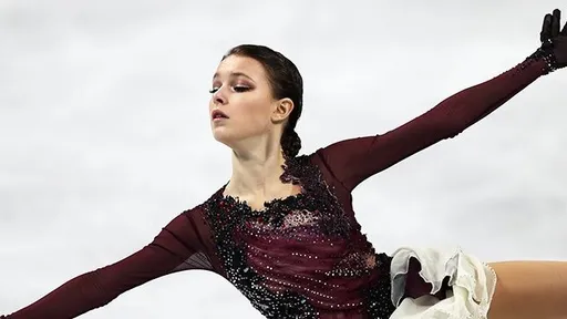Украинская фигуристка недовольна участием Загитовой и Щербаковой в японском шоу