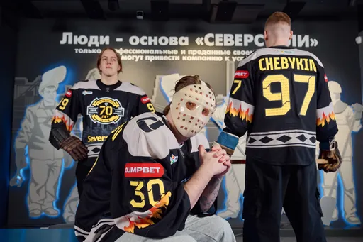 Обновленная форма к 70-летию череповецкого хоккея от OLIMPBET для ХК «Северсталь»