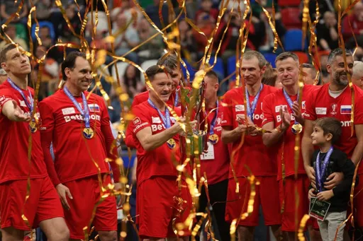Сборная России выиграла Кубок легенд по футболу в Москве
