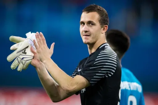 Sport24: Лунёв прилетел в Азербайджан для заключения контракта с «Карабахом»
