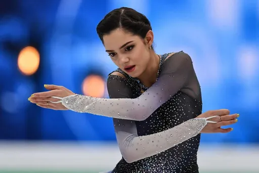Фигуристка Евгения Медведева призналась, что плакала на просмотре фильма о себе