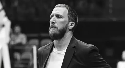 Во Владивостоке разбился Эдуард Сандлер: чем был известен скандальный президент и тренер «Динамо»