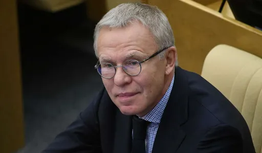 Экс-хоккеист Фетисов провёл тренировку на льду для педагогов в Домодедове