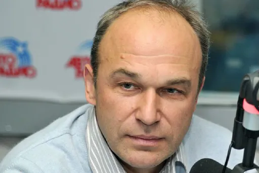 Чесноков считает, что Медведев не испытает проблем в финальном матче турнира в Дохе против Маррея
