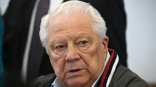 Почётный президент ОКР Смирнов оценил молчание МОК в конфликте Ирана и Израиля