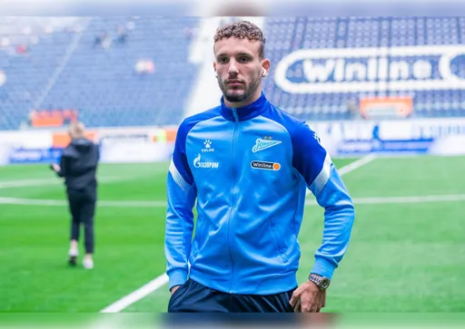 Mozzart Sport: «Црвена звезда» хочет вернуть защитника «Зенита» Эраковича