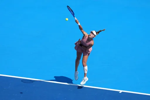 Захарова победила Калинскую и вышла в третий круг турнира WTA в Майами