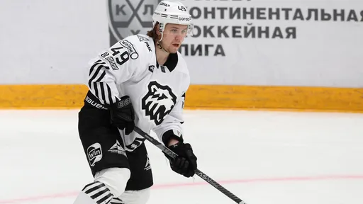 Нападающий «Айлендерс» Шабанов приступил к тренировкам в бесконтактном джерси
