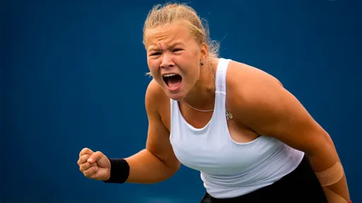 Шнайдер обыграла в двух сетах Чжу Линь в первом круге турнира WTA-250 в Наньчане