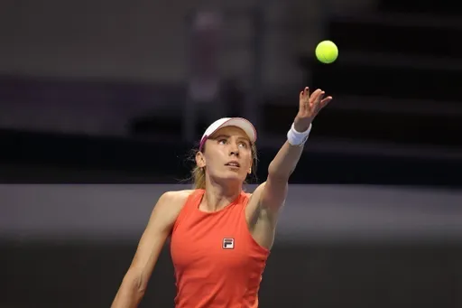 Екатерина Александрова победила Лоис Буассон и вышла в 1/2 WTA-500