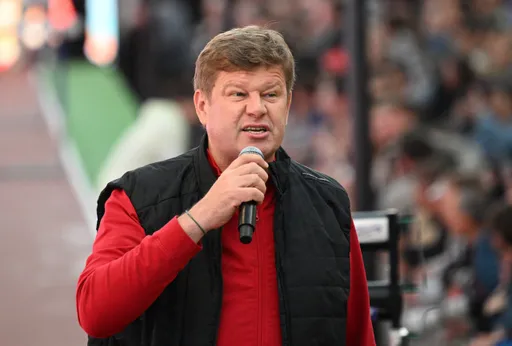 Губерниев: комитет по этике наказывает Слуцкого, а в это время Широков тренирует футбольную команду